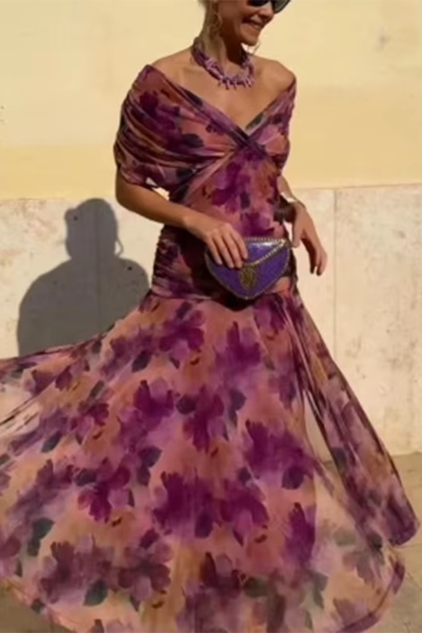 VERO - ELEGANTE VESTITO DA CERIMONIA CON SCOLLO A V
